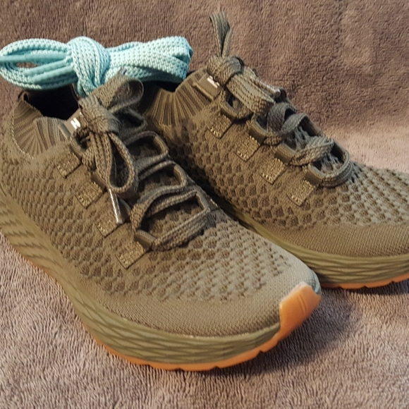 NOBULL Shoes - ARMY KNIT RUNNER (WOMEN'S)